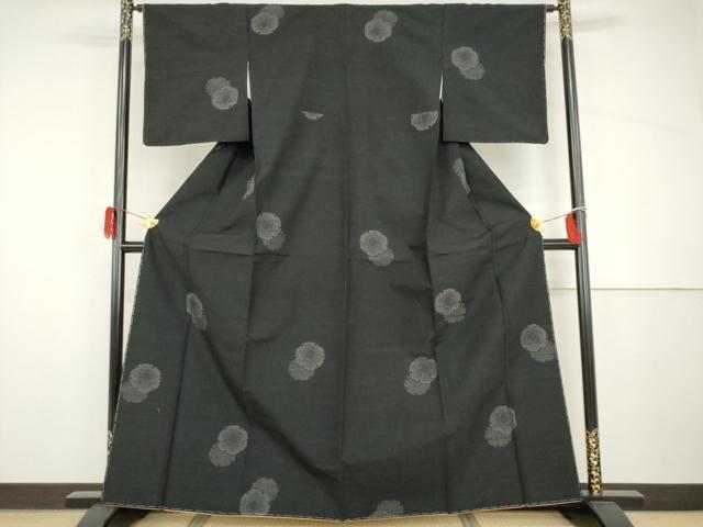 平和屋着物●結城紬 100亀甲 飛び亀甲 雪輪重ね文 黒地 正絹 逸品 未使用 AABH8915cs