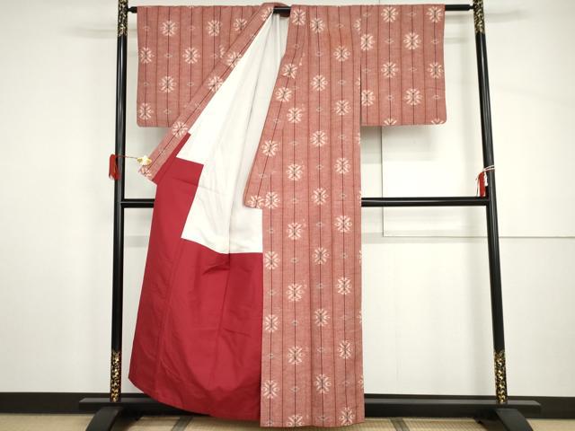 平和屋着物●琉球絣 紬 幾何学花文 正絹 逸品 AABH8984cs
