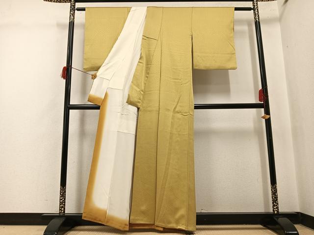 平和屋着物●上質な色無地 紗綾形地紋 木蘭色 正絹 逸品 AABH9674ph
