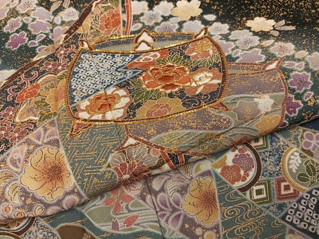 平和屋着物●豪華黒留袖 作家物 辻が花 駒刺繍 糸巻花文 暈し染め 金彩 正絹 逸品 AABH9744ph