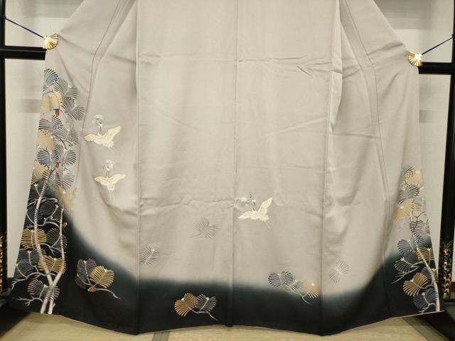 平和屋着物●訪問着 作家物 駒刺繍 飛鶴松文 暈し染め 金彩 正絹 逸品 AABH9956ck