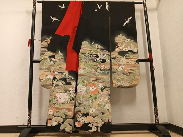 平和屋本店●アンティーク 大正ロマン 振袖 刺繍 群れ鶴御所車草花文 黒地 金糸 正絹 逸品 AABI0459ph