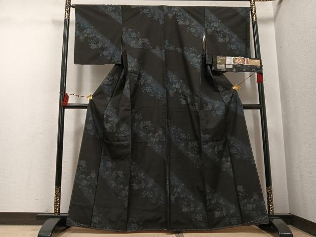 平和屋着物●都喜ヱ門 本場大島紬 純泥染 手織り カタス7マルキ 更紗唐草文 藤絹織物謹製 証紙付き 正絹 逸品 AABI0543ph