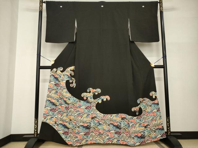 平和屋着物●豪華黒留袖 紅型 刺繍 立波文 金糸 正絹 逸品 AABI0776ck