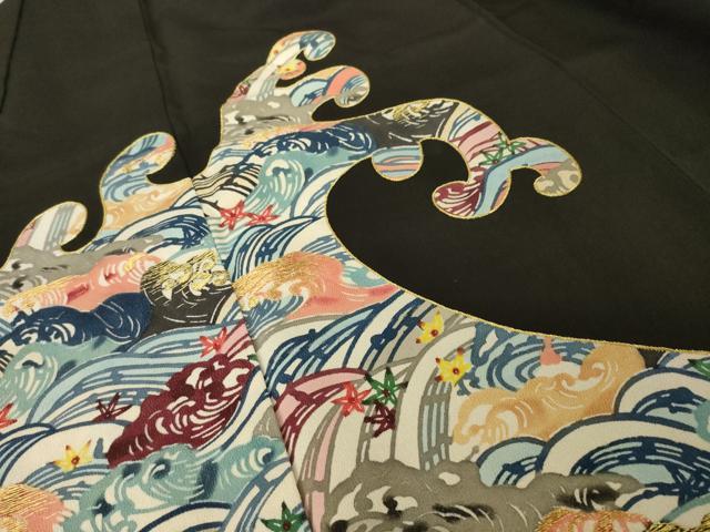 平和屋着物●豪華黒留袖 紅型 刺繍 立波文 金糸 正絹 逸品 AABI0776ck