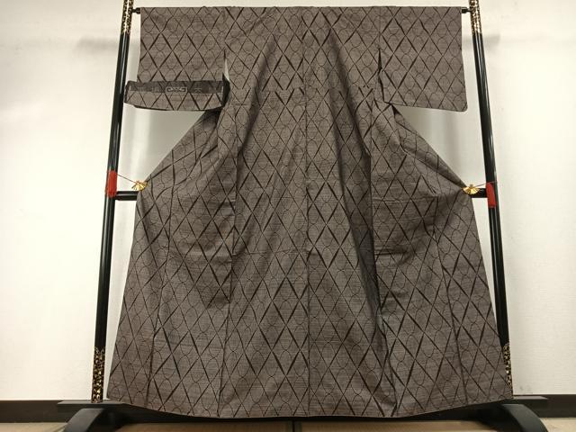 平和屋着物●本場大島紬 カタス9マルキ 幾何学文様 反端付き 正絹 逸品 AABI1303fy