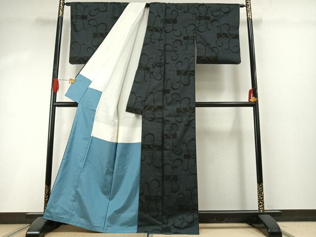 平和屋着物●本場大島紬 カタス9マルキ 唐草文 正絹 逸品 AABI1355fy
