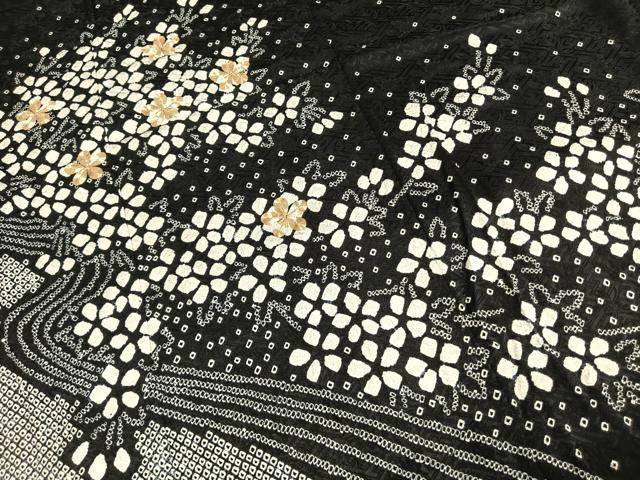 平和屋着物●豪華振袖 駒刺繍 絞り 舞花文 黒地 正絹 逸品 AABI1397fy