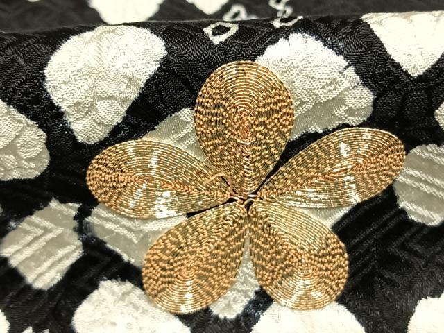 平和屋着物●豪華振袖 駒刺繍 絞り 舞花文 黒地 正絹 逸品 AABI1397fy