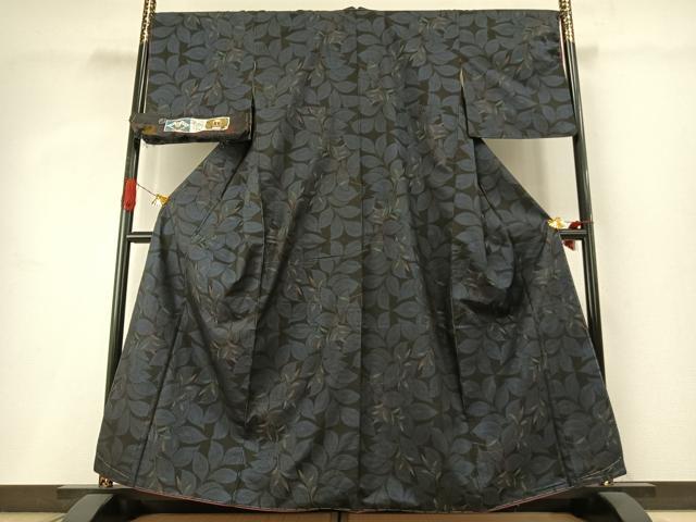 平和屋着物●本場大島紬 カタス9マルキ 純泥染 手織 枝葉文 柳田剛作 証紙付き 正絹 逸品 未使用 AABI1704fy