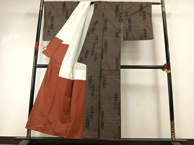 平和屋着物●本場大島紬 カタス9マルキ 純泥染 草花文 酒井織物謹製 証紙付き 正絹 逸品 未使用 AABI1713fy