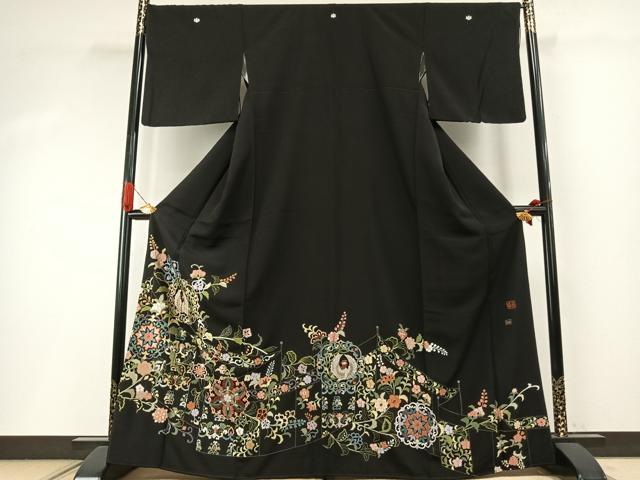 平和屋着物●豪華黒留袖 作家物 総刺繍 蘇州刺繍 花鳥文 金糸 さが美扱い 正絹 逸品 AABI1819fy