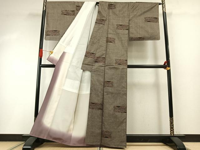 平和屋着物●本場大島紬 カタス9マルキ 幾何学文様 正絹 逸品 未使用 AABI1843fy