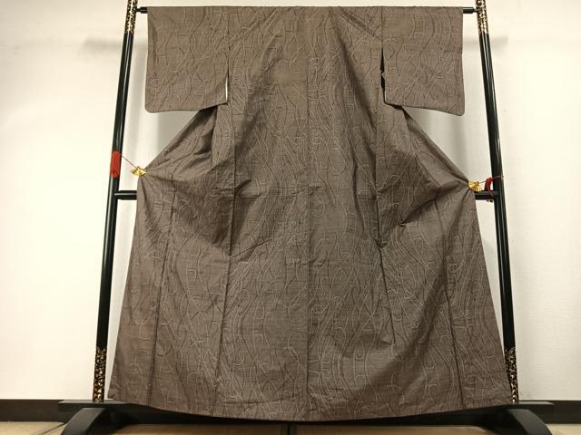 平和屋着物●本場大島紬 カタス7マルキ 唐草文 正絹 逸品 AABI1943fy