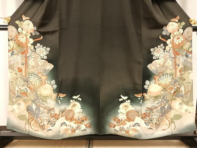 平和屋着物●アンティーク 大正ロマン 黒留袖 両褄 駒刺繍 扇面花文 暈し染め 正絹 逸品 AABI1999fy