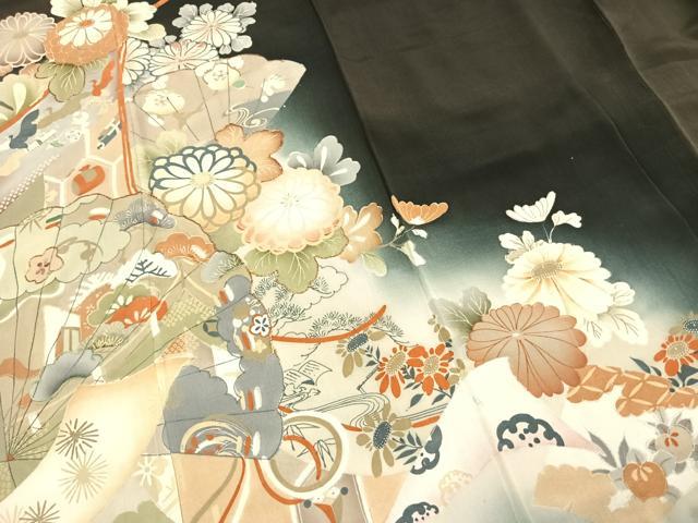 平和屋着物●アンティーク 大正ロマン 黒留袖 両褄 駒刺繍 扇面花文 暈し染め 正絹 逸品 AABI1999fy