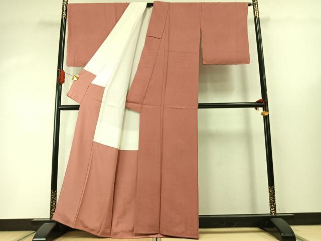 平和屋着物●上質な色無地 網目地紋 退紅色 正絹 逸品 未使用 AABI2057fy