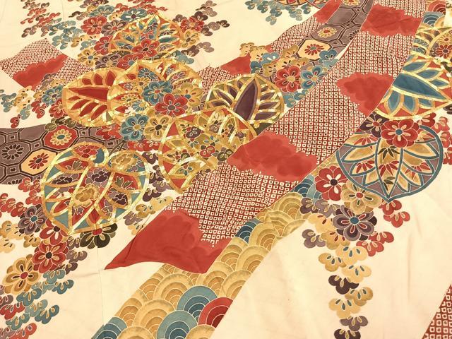 平和屋着物●豪華振袖 駒刺繍 草花文 金彩 正絹 逸品 AABI2071fy