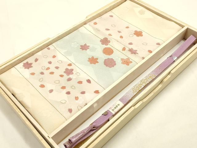 平和屋本店●和装小物 帯締め・帯揚げセット 高麗組 横段舞花文 金糸 金彩 逸品 未使用 AABI2261ay