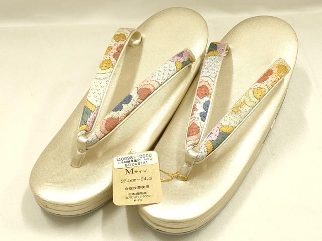 平和屋着物●和装小物 和装バッグ・草履セット 手刺繍 ハンドバッグ 本皮底 Mサイズ 逸品 未使用 AABI2317ay