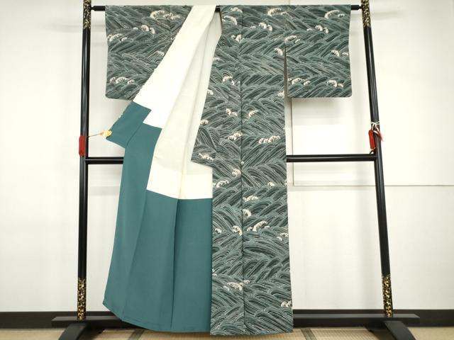 平和屋着物●上質な小紋 ろうけつ染め 立波文 鬼しぼ縮緬 正絹 逸品 AABI2496cs