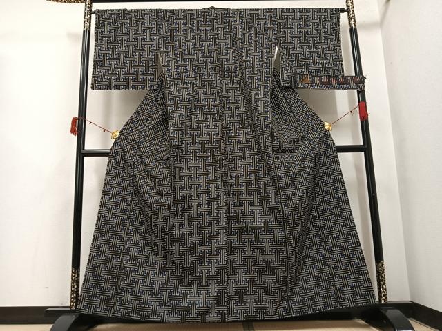 平和屋着物●本場大島紬 龍郷絣 秋名バラ 正絹 逸品 AABI3109ph