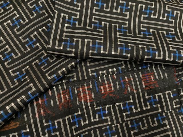 平和屋着物●本場大島紬 龍郷絣 秋名バラ 正絹 逸品 AABI3109ph