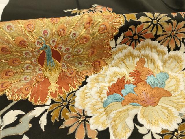 平和屋着物■豪華黒留袖 駒刺繍 手描き 孔雀花文 金彩 正絹 逸品 AABI3967sx