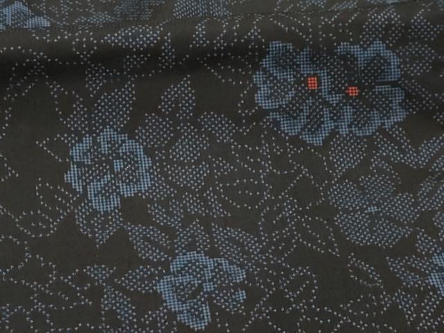 平和屋着物■本場大島紬 草花文 黒地 正絹 逸品 AABI4258sx
