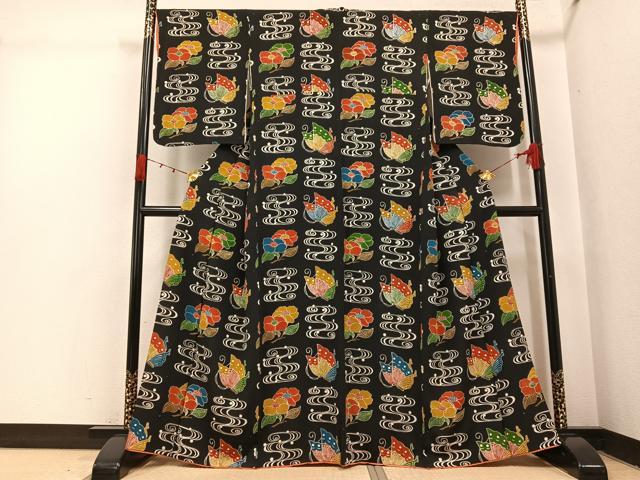 平和屋着物●上質な小紋 流水花蝶文 黒地 正絹 逸品 AABI4842ph
