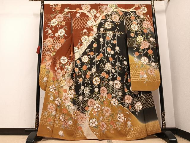 平和屋着物●豪華振袖 駒刺繍 枝花文 暈し染め 金彩 正絹 逸品 AABI4847ph