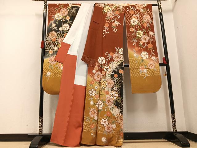 平和屋着物●豪華振袖 駒刺繍 枝花文 暈し染め 金彩 正絹 逸品 AABI4847ph
