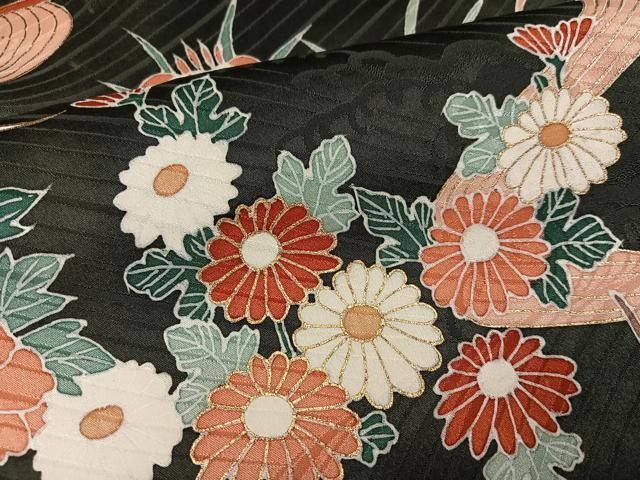 平和屋着物●豪華振袖 駒刺繍 松竹梅草花籬立波文 黒地 金彩 正絹 逸品 AABI4899ph