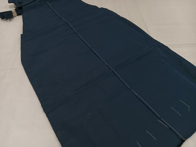 平和屋着物●男性 馬乗り袴 鉄御納戸色 正絹 逸品 未使用 AABI4957ph