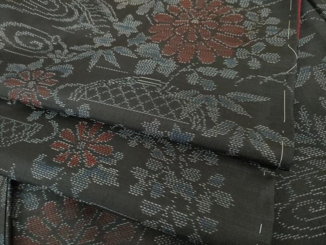 平和屋着物●本場大島紬 流水花籬文 黒地 正絹 逸品 AABI5155ck