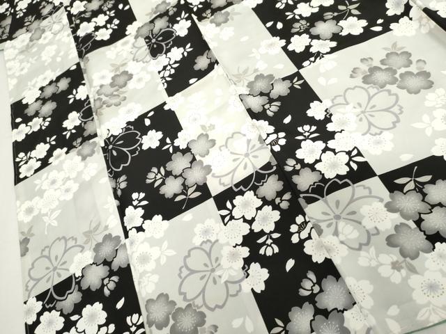 平和屋着物●上質な小紋 市松に桜 金彩 正絹 逸品 未使用 AABI5169cs