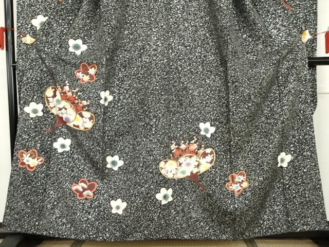平和屋着物●豪華振袖 駒刺繍 舞梅文 黒地 金銀彩 正絹 逸品 AABI5175cs