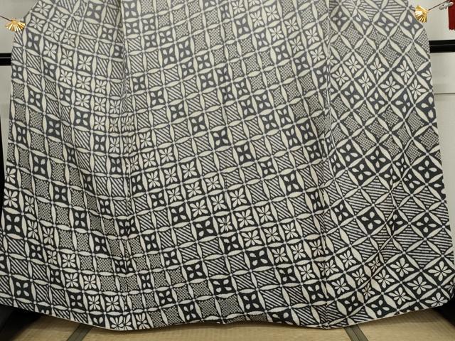 平和屋着物●訪問着 中国三大刺繍 相良刺繍 絞り 七宝花文 暈し染め 金通し地 三越扱い 正絹 逸品 AABI5260cs