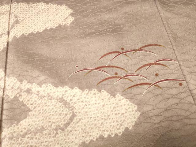 平和屋着物■訪問着 絞り 露芝流水文 金彩 正絹 逸品 AABI5807fw