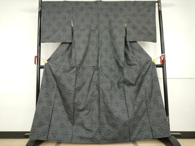 平和屋着物●本場大島紬 一元7マルキ 変わり格子 黒地 正絹 逸品 AABI6100cs