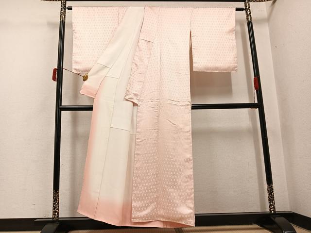 平和屋着物●上質な色無地 花唐草地紋 肌色 正絹 逸品 未使用 AABI6328ph