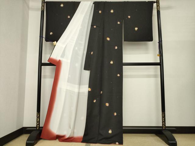 平和屋着物●上質な小紋 貝合わせ絵皿文 黒地 金彩 正絹 逸品 AABI6896ck