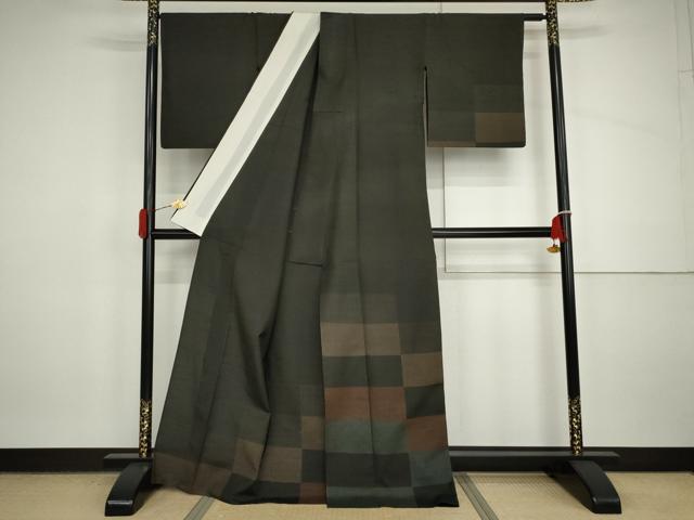 平和屋着物▽赤城紬 単衣 草木染工房 格子 黒地 証紙付き 正絹 逸品 AABI7312cs