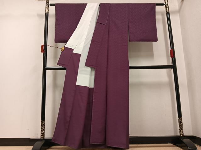 平和屋着物●山田高蔵 工房高蔵 お召 小葵文綾唐衣 色無地 煤竹色 反端付き 正絹 逸品 未使用 AABI7359ph
