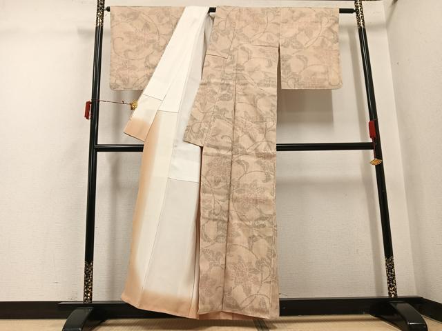 平和屋着物●本場結城紬 重要無形文化財 80亀甲 更紗唐草文 正絹 逸品 AABI7368ph
