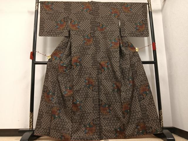 平和屋着物●本場大島紬 カタス9マルキ 流水吉祥花文 正絹 逸品 AABI7388ph