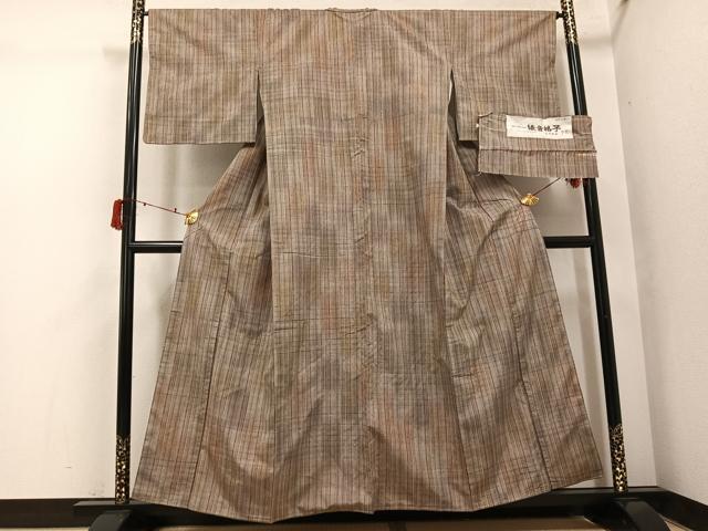 平和屋着物●阿仙薬染絣 綾音格子 渡源織物謹製 反端付き 正絹 逸品 未使用 AABI7446ph