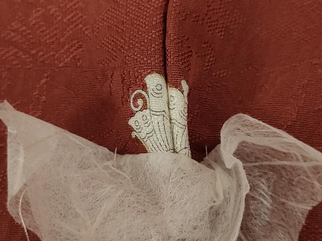 平和屋着物●上質な色無地 吉祥花地紋 小豆色 正絹 逸品 AABI7564ck