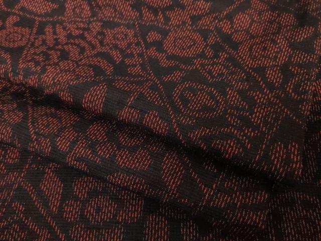 平和屋着物●結城紬 割付き花文 黒地 正絹 逸品 AABI7575ck