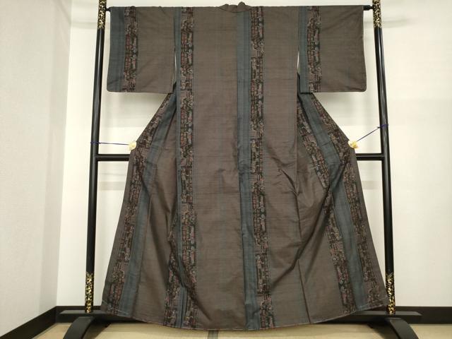 平和屋着物●本場大島紬 カタス7マルキ 古代壁画文様 正絹 逸品 AABI7928ck
